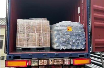 Naglo-load ng Hdpe Pipe
